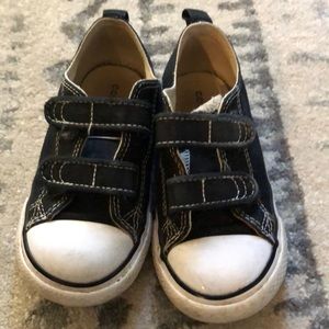Size 9 toddler chucks